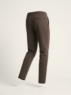 Nous Noir Tailored Trouser — verfijnde pasvorm, stretch technologie