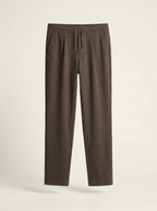 Nous Noir luxe tech broek — smart casual herenstijl